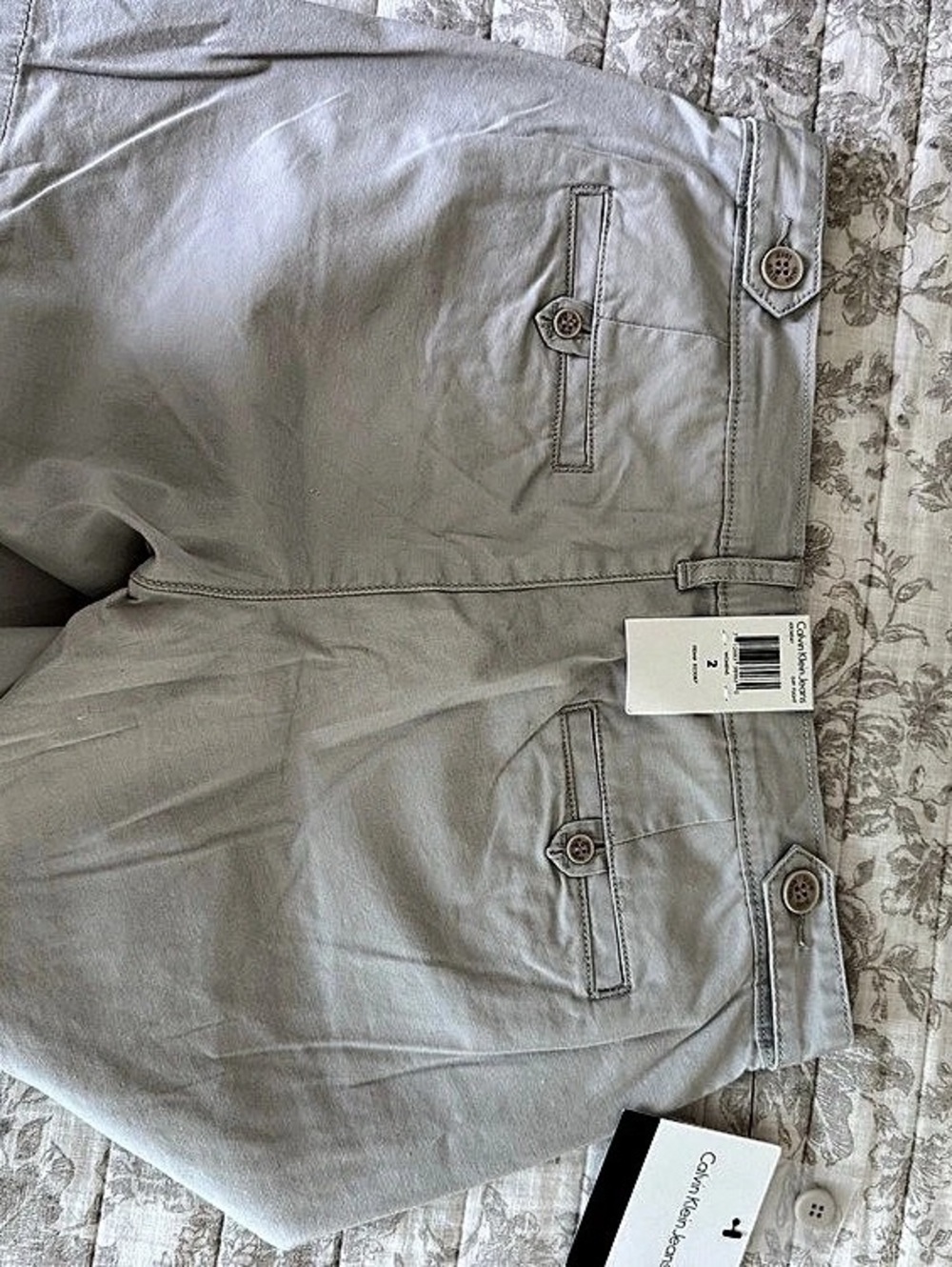 Calvin Klein Jeans Cargo Shorts in Gray Size 2 NWT